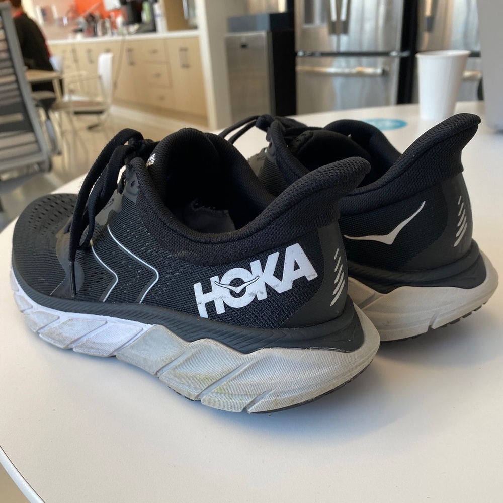 Hoka One One Arahi 5- women’s